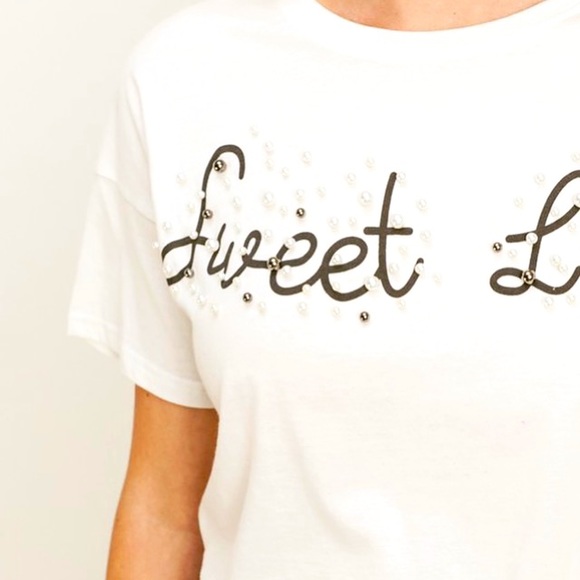 Cute White Short Sleeve Tee with Pearl Embellishments - Picture 2 of 3